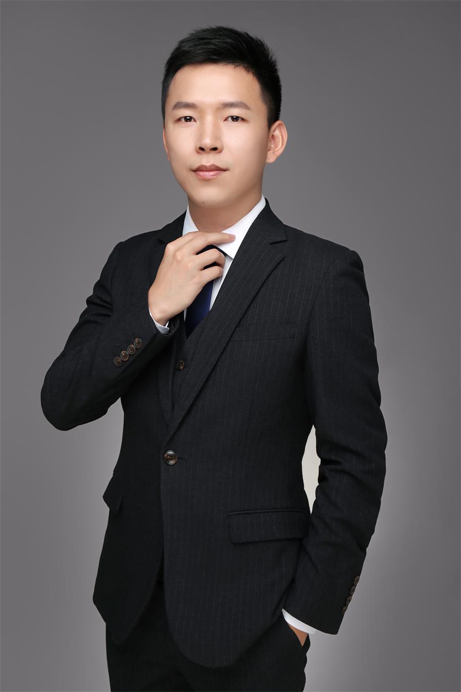 冯雅筑 调色与视觉增强负责人